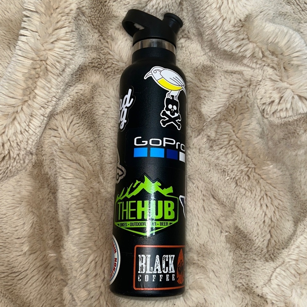 Hydro flask - Picture 3 of 8